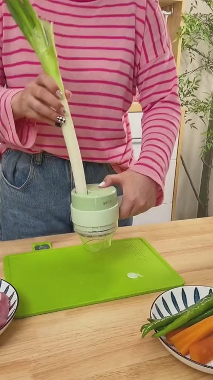 Coupe-Légumes Électrique 4 en 1 – Portable, Rechargeable et Multifonction